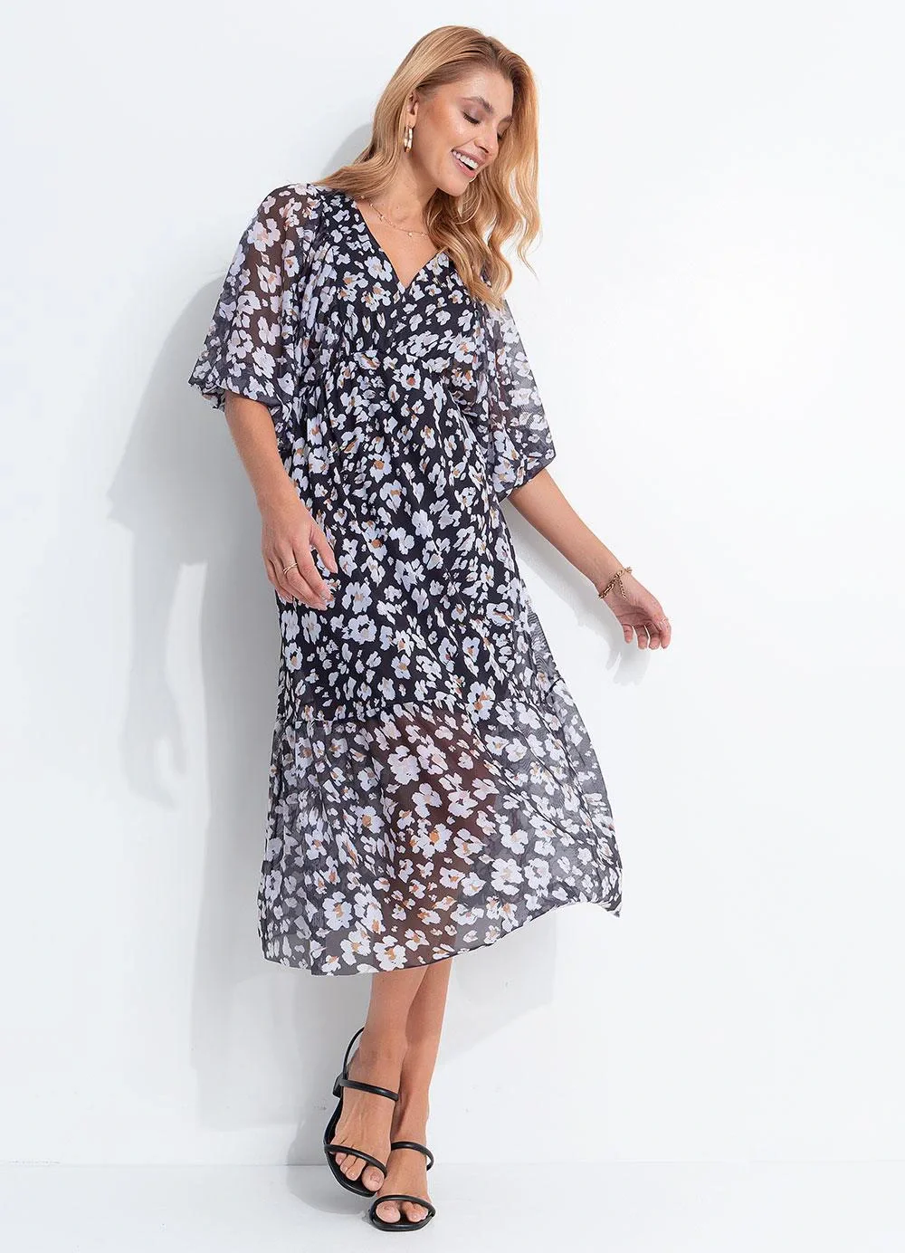 Quintess - Vestido Floral Off White em Tule