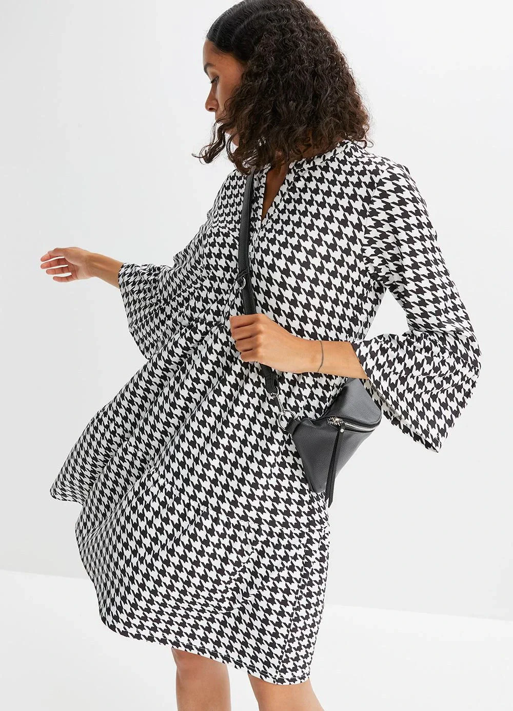 bonprix - Vestido Pied de Poule P&B em Malha Fria