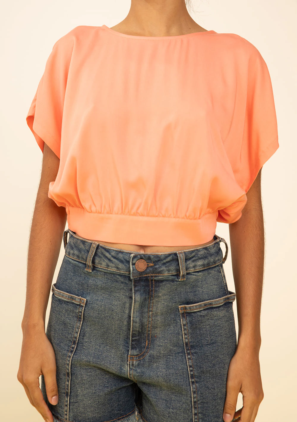 Blusa Zinco Ajustada Decote Careca Manga Curta Cropped Laranja