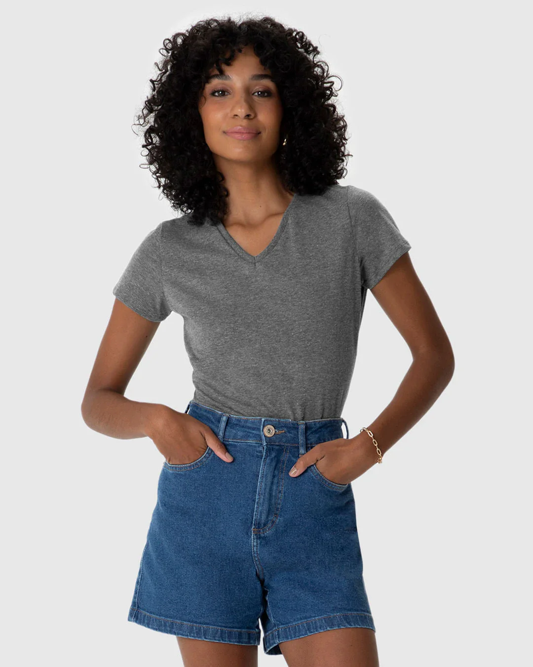 Camiseta Básica Feminina Slim Decote V Em Algodão