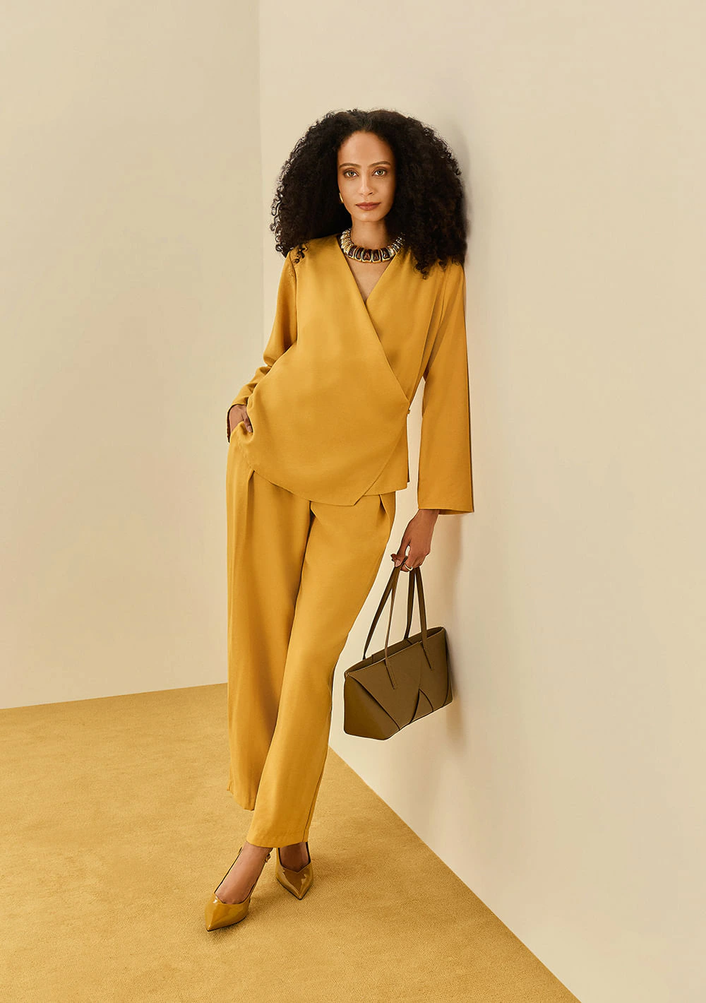 Blusa Maria.Valentina Ajustada Decote Transpassado Manga Longa Padrão Amarelo