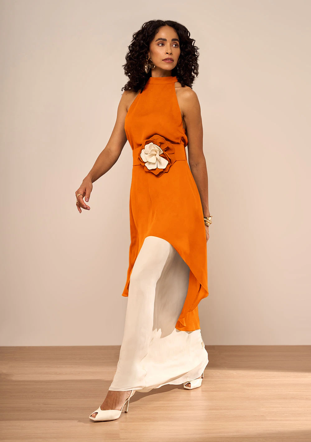 Vestido Gola Alta Dália Laranja