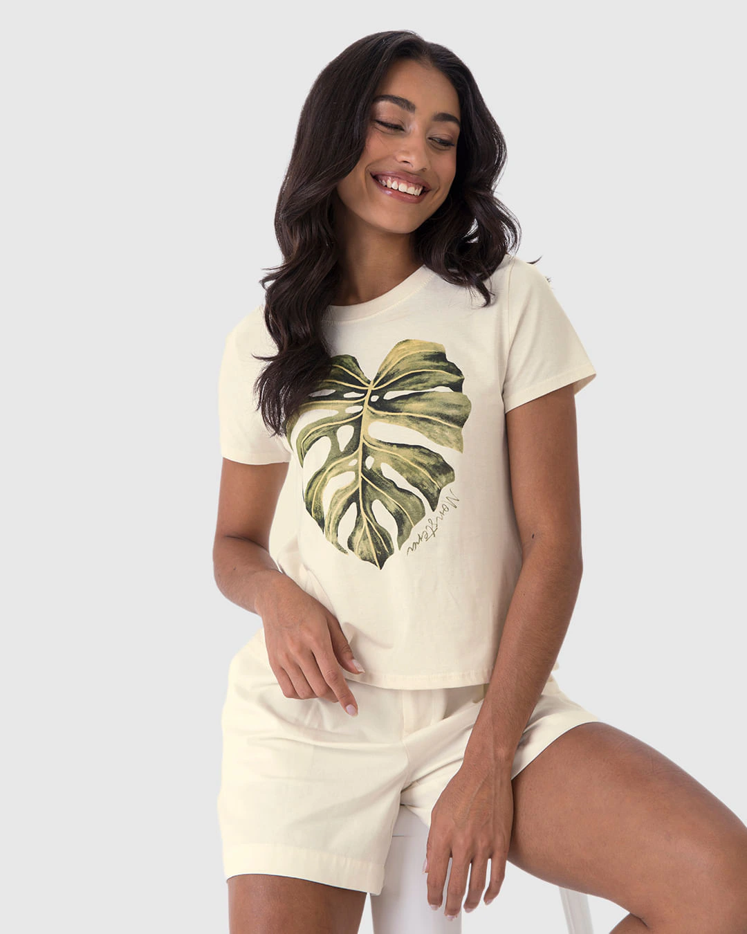 Shorts Reto Feminino Bolso Funcional Em Algodão Sarjado