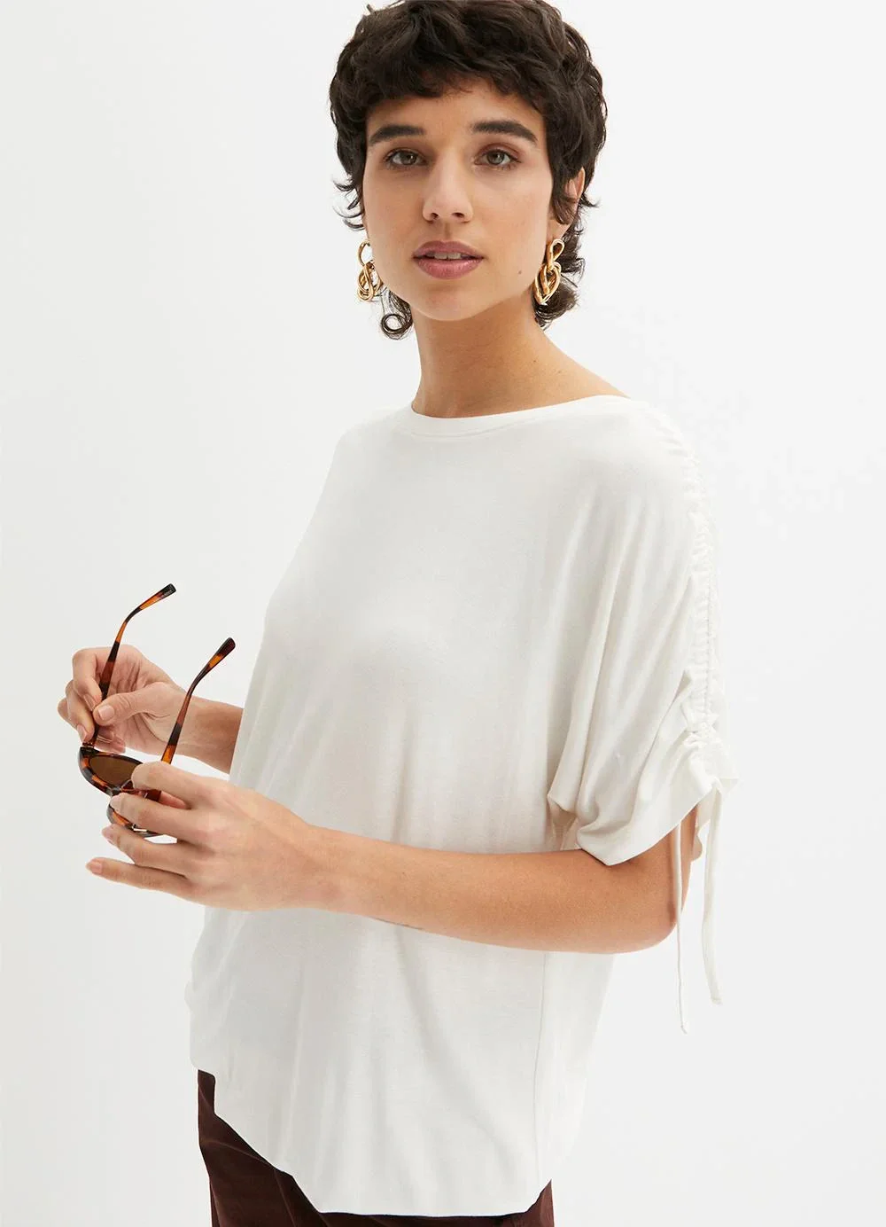 bonprix - Blusa Off White em Malha de Viscose