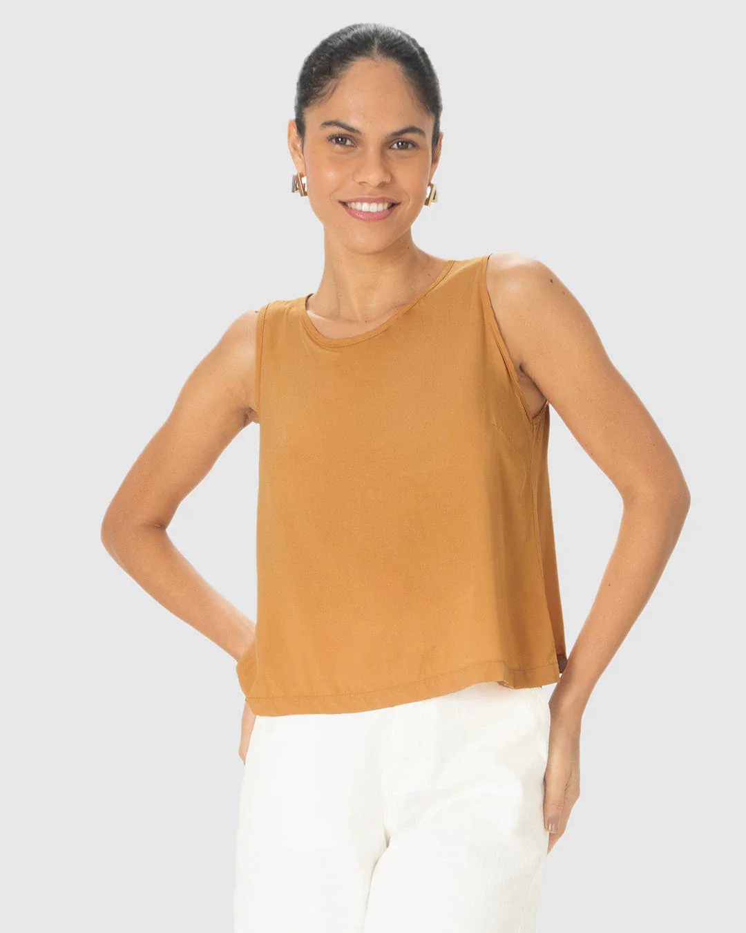 Regata Básica Feminina Long Cropped Alça Larga Em Viscose
