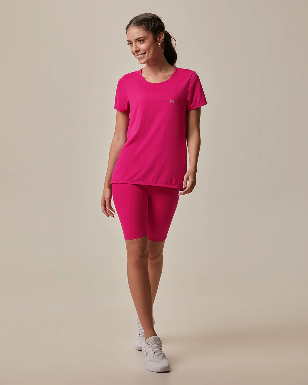 Blusa Esportiva Básica Feminina Decote Redondo Manga Curta Em Malha Dry Malwee Active