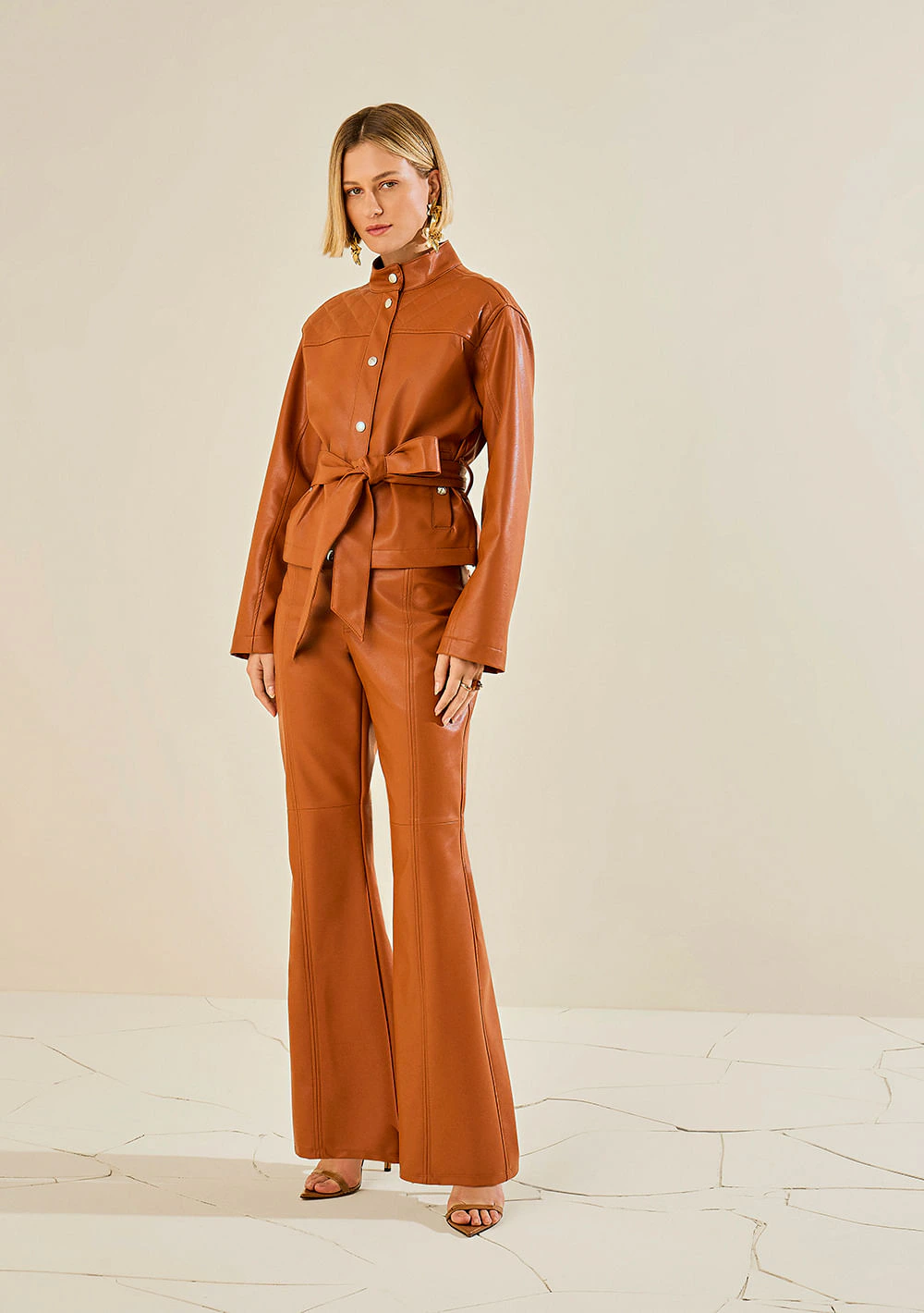 Calça Morena Rosa Flare Alta Marrom