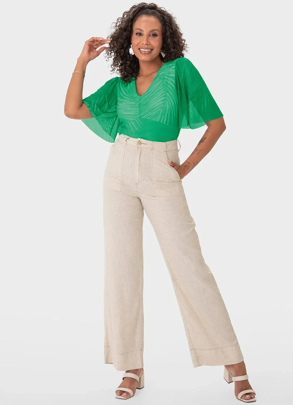 Malwee - Blusa Verde Cropped Tropical Tule