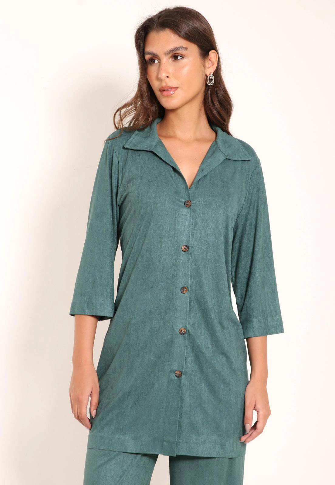Camisão Suede com Botões Manga 3/4 e Barra Colada