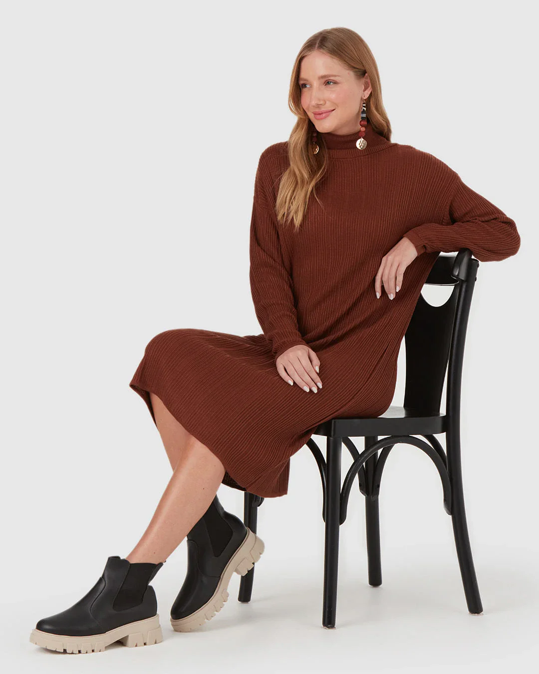 Vestido Amplo Feminino Gola Alta Em Tricô Canelado