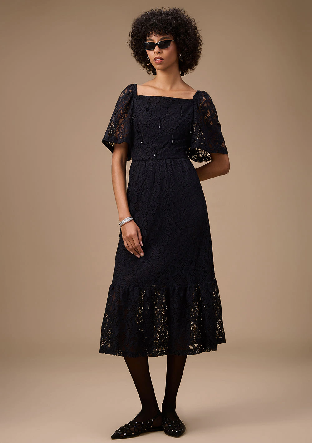 Vestido Maria.Valentina Solto Decote Reto Manga Curta Midi Preto