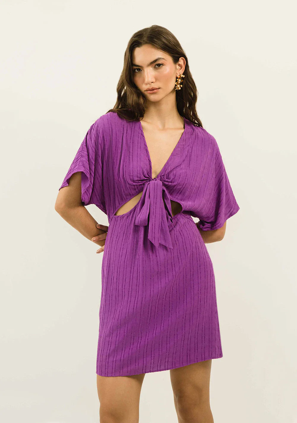 Vestido Zinco Curto Decote V Amarração Frente Roxo