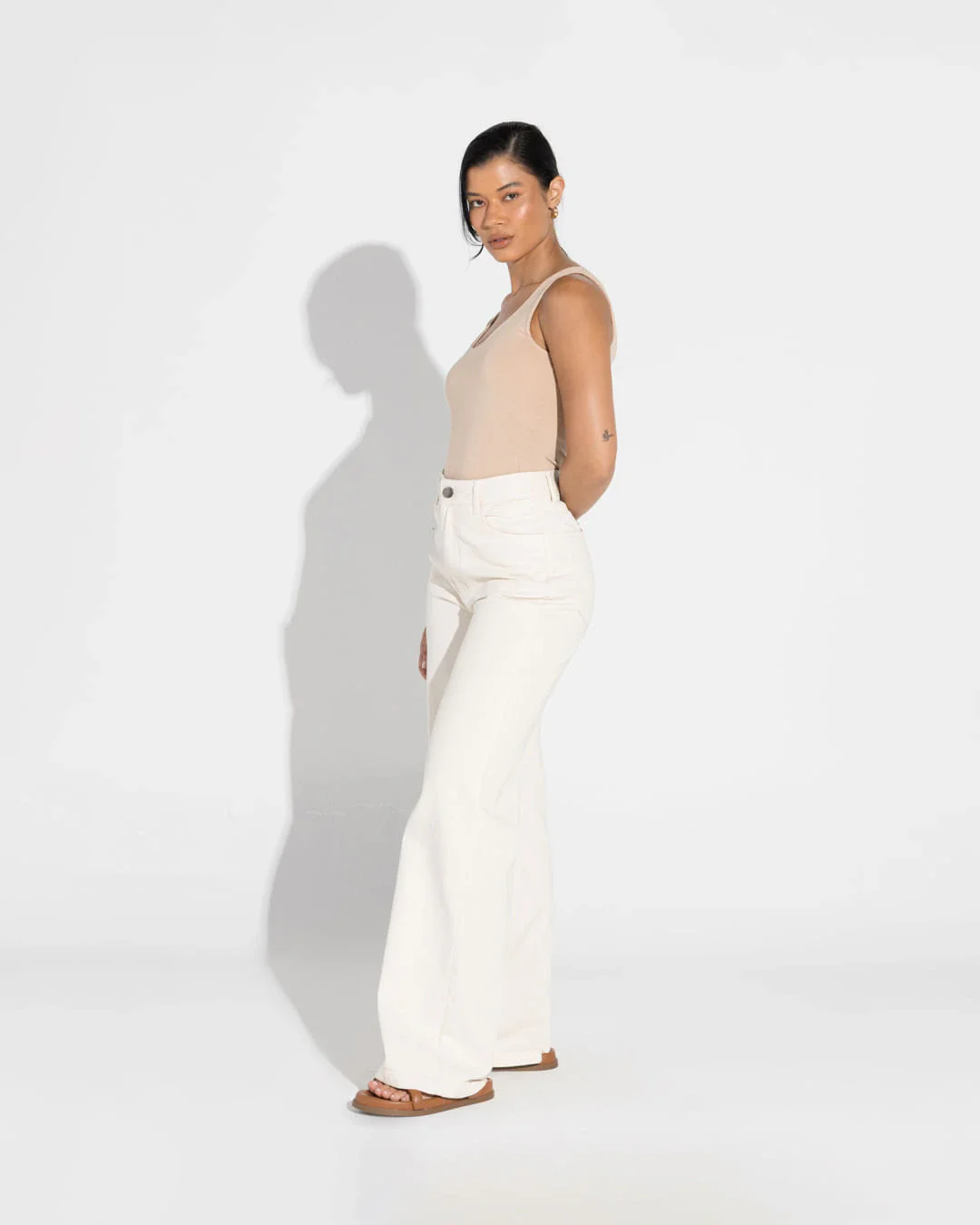 Regata Undershirt Gola U Feminina - BASICAMENTE