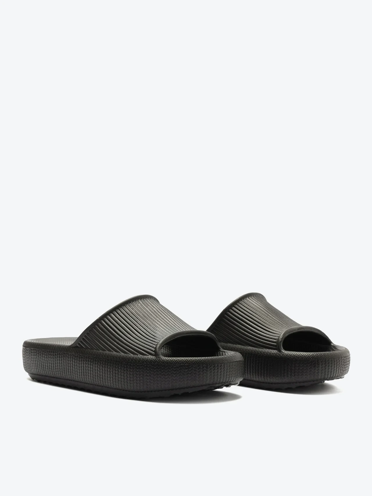 Chinelo Nuvem Texturizado Injetado Preto