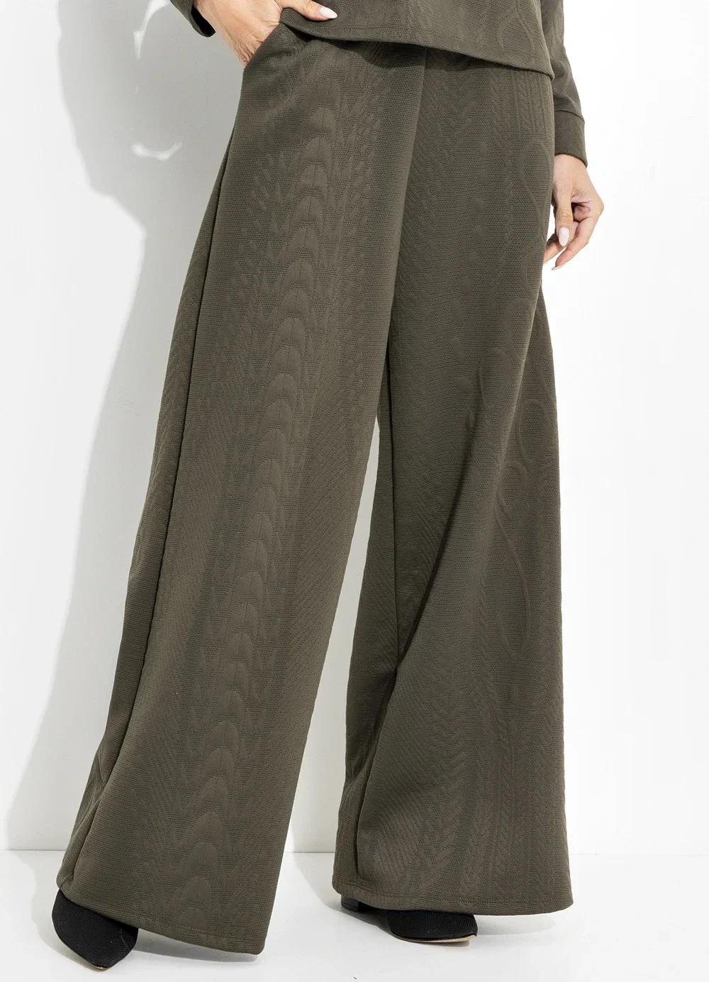 Quintess - Calça Verde Militar em Malha Jacquard