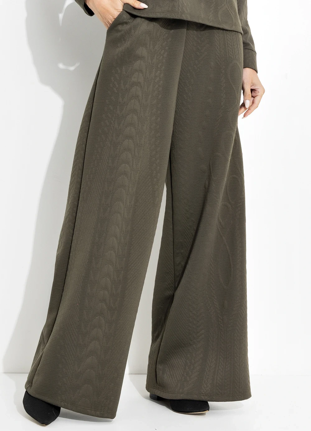 Quintess - Calça Verde Militar em Malha Jacquard