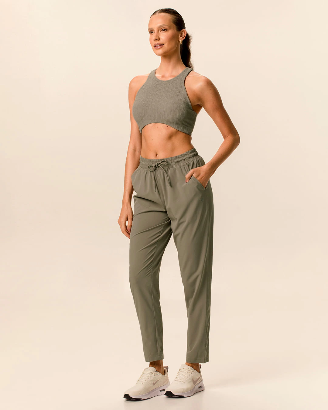 Calça Esportiva Feminina Runner Bolso Faca Tafetá Com Elastano Malwee Active