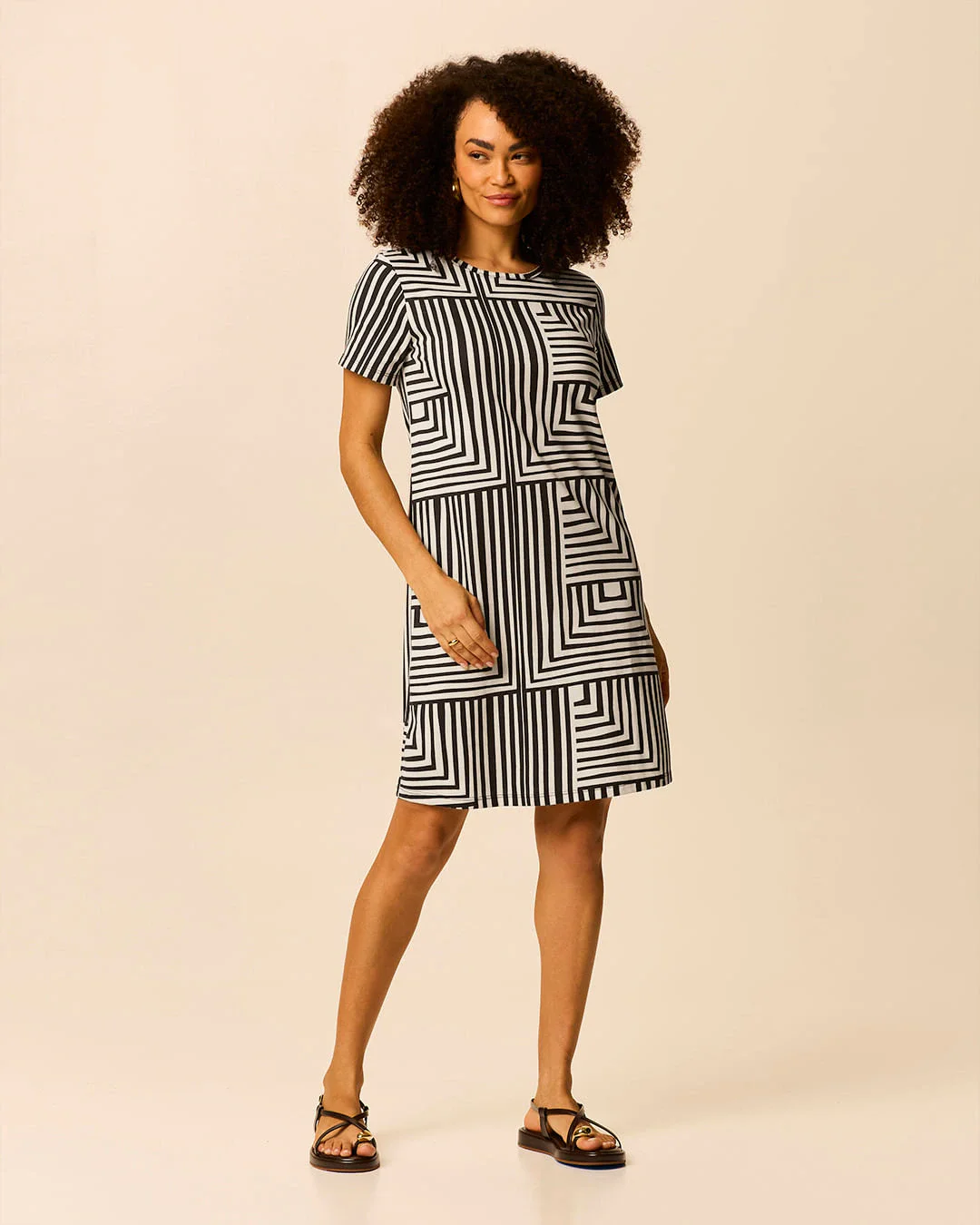 Vestido Feminino Estampado Com Decote Redondo Em Algodão