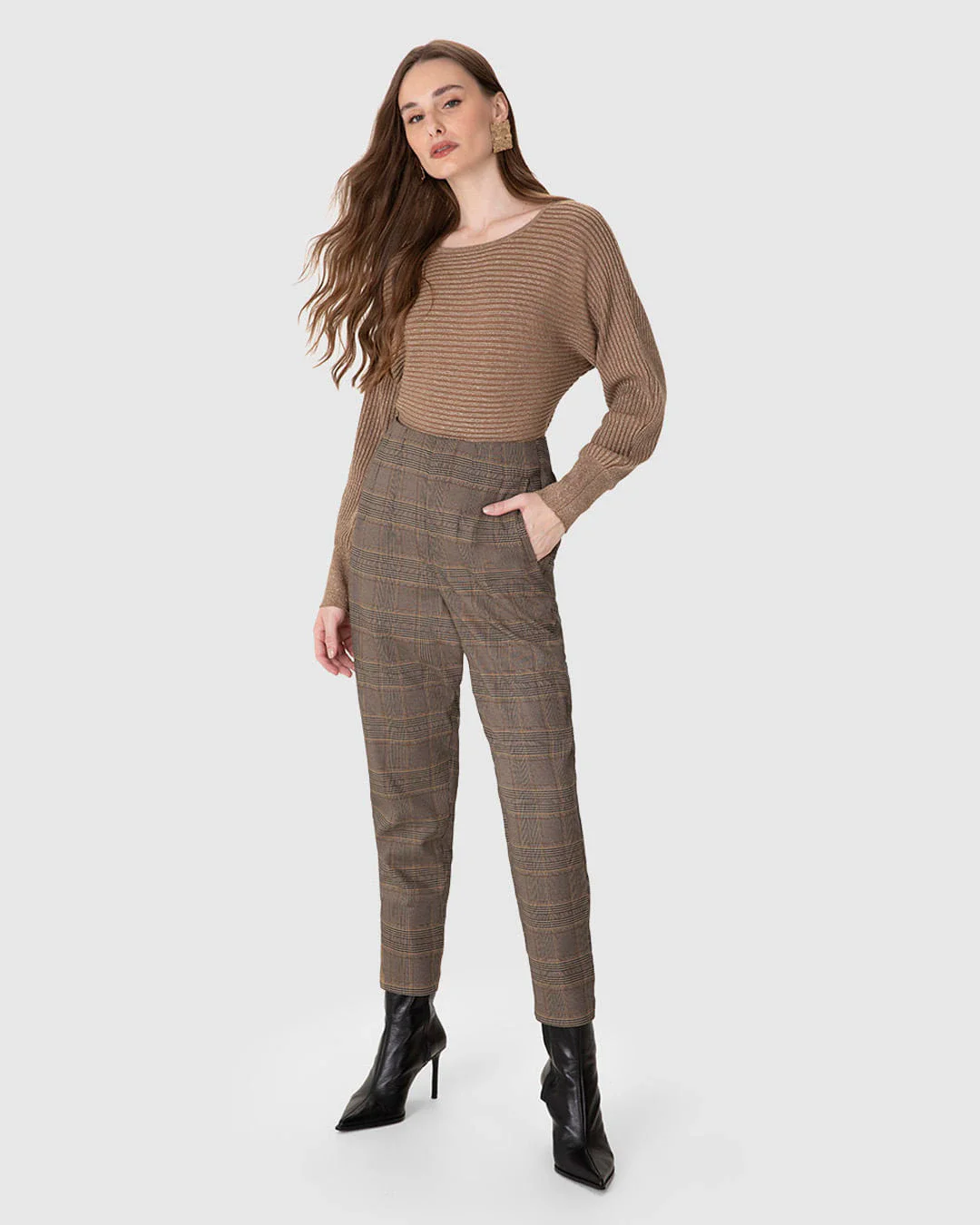 Calça Feminina Alfaiataria Cintura Alta Em Jacquard Xadrez - ENFIM