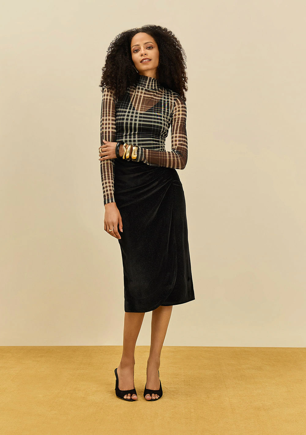 Blusa Maria.Valentina Ajustada Gola Alta Manga Longa Padrão Preto