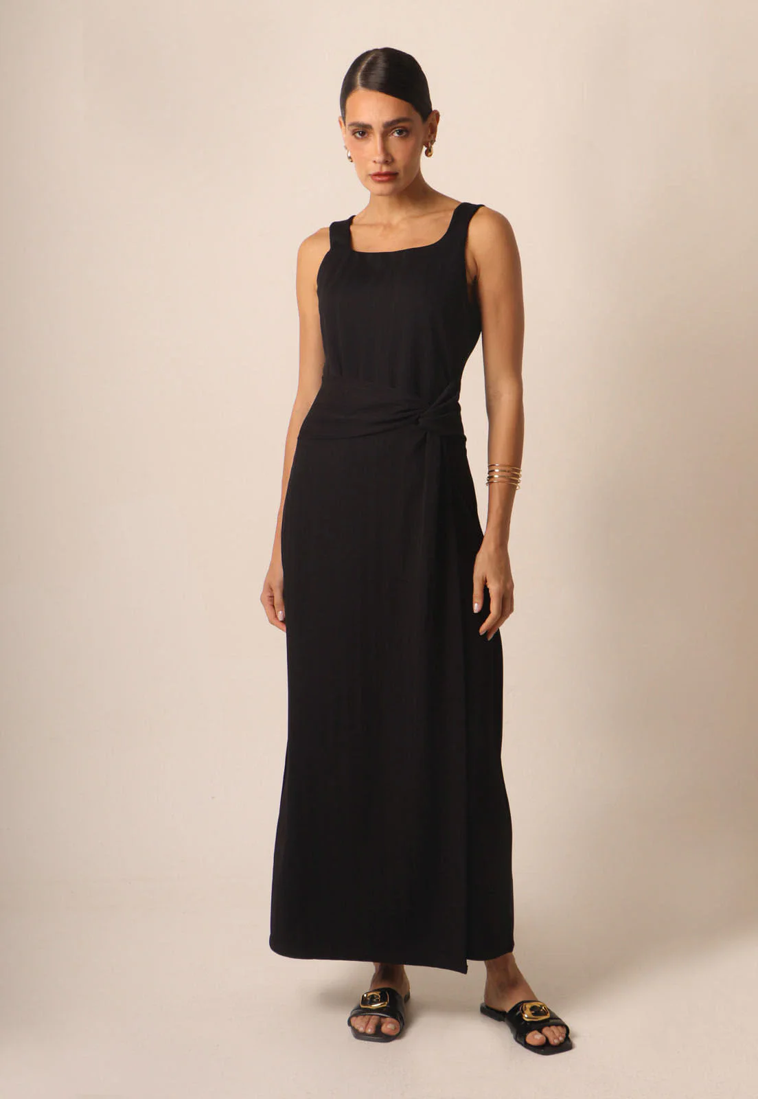 Vestido de Alça com detalhe na Cintura