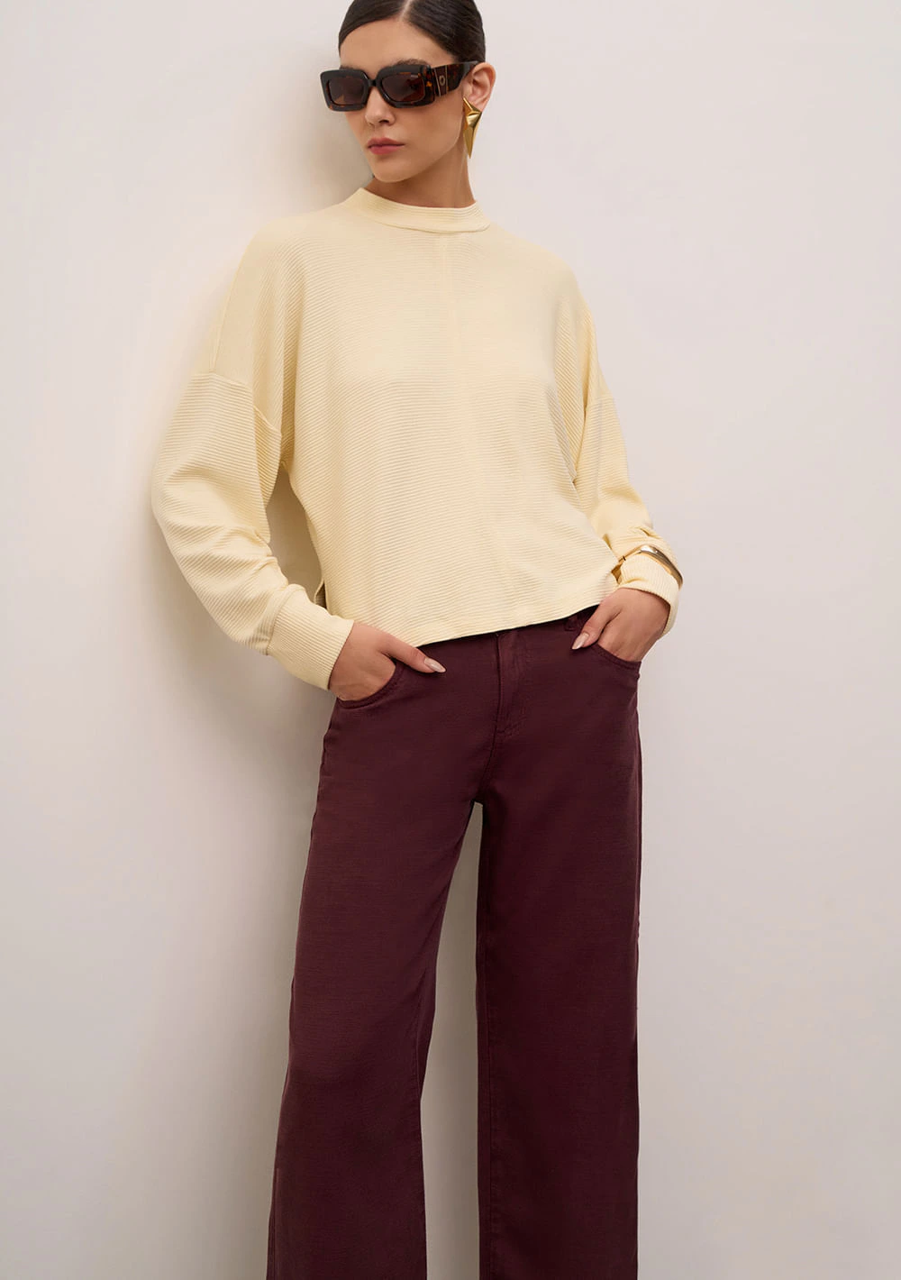 Blusa Iódice Solta Gola Alta Manga Longa Padrão Off White
