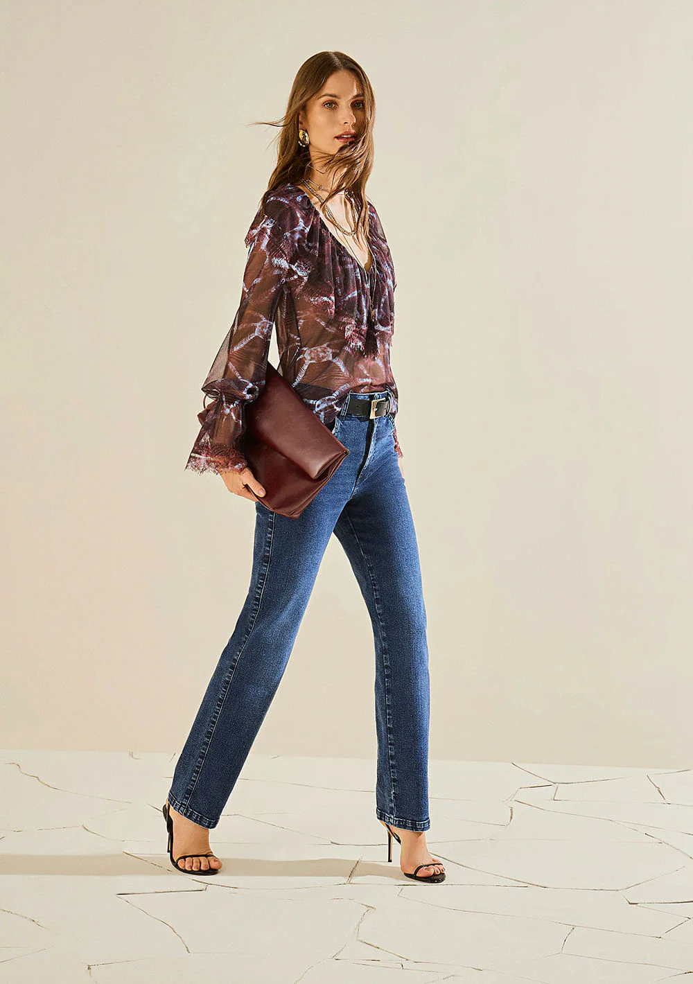 Blusa Morena Rosa Solta Decote V Manga Longa Padrão Bordo