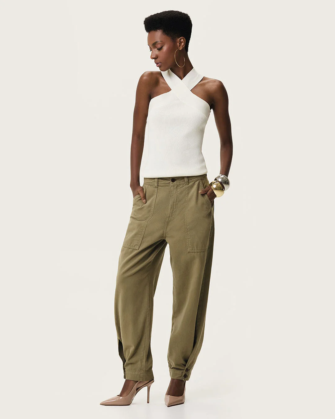 Calça Feminina Barrel Fecho Por Botões Na Barra Sarja 100% Algodão - ENFIM