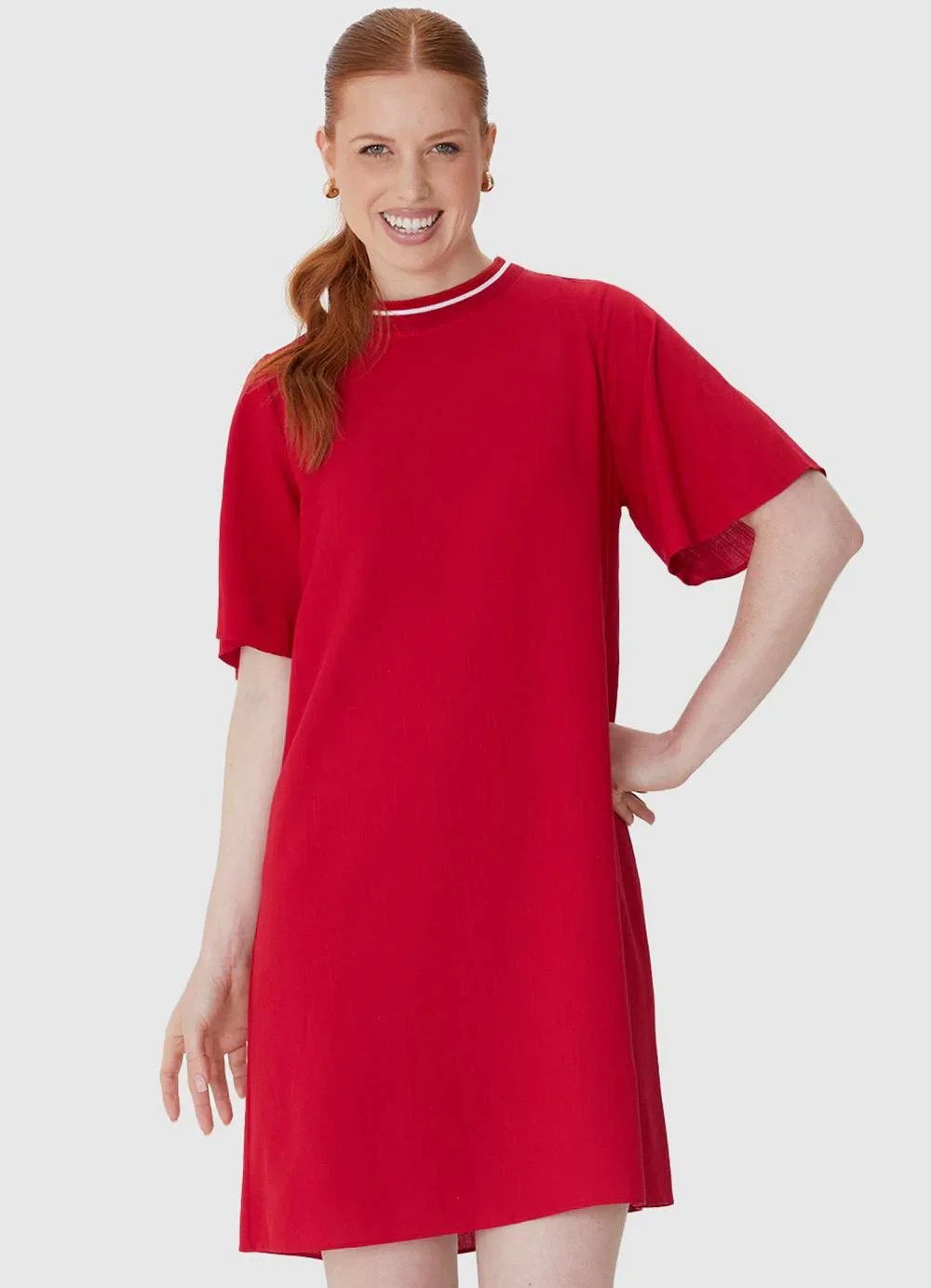 Malwee - Vestido Curto Amplo em Viscolinho Vermelho