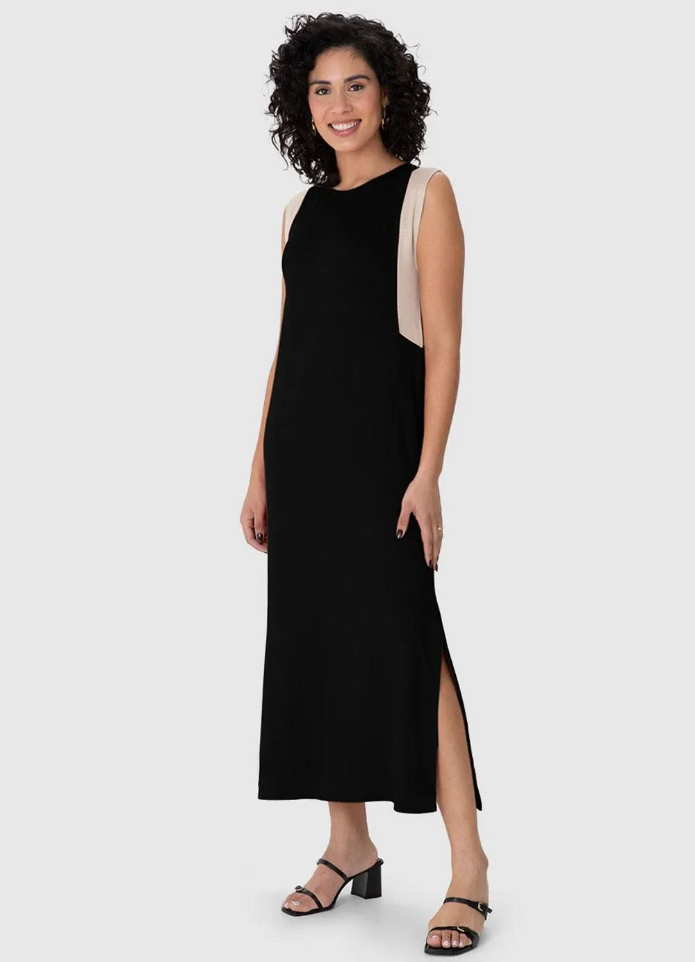 Malwee - Vestido Mídi Reto em Moletinho Preto
