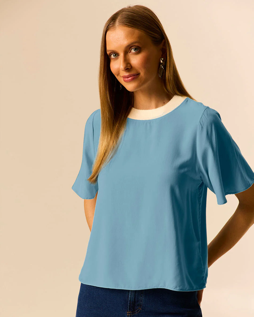 Blusa Feminina Oversized Gola Redonda Retilínea Em Viscose