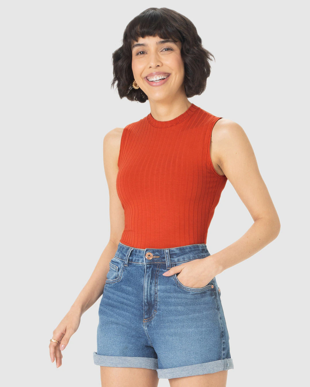 Regata Básica Feminina Justa Gola Alta Em Malha Viscose Canelada