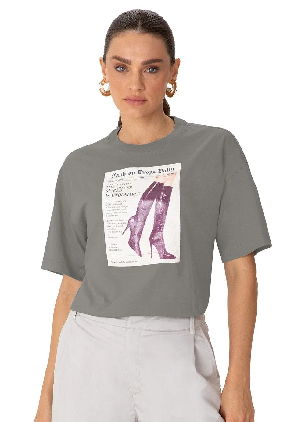 Enfim - Camiseta Ampla The Power Of Red Cinza