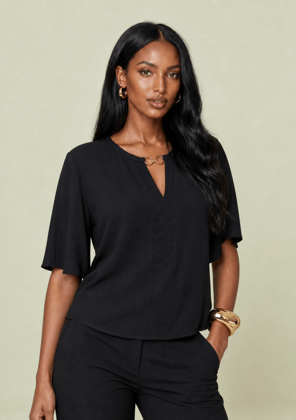 Blusa Maria.Valentina Solta Decote Careca Manga Curta Padrão Preto