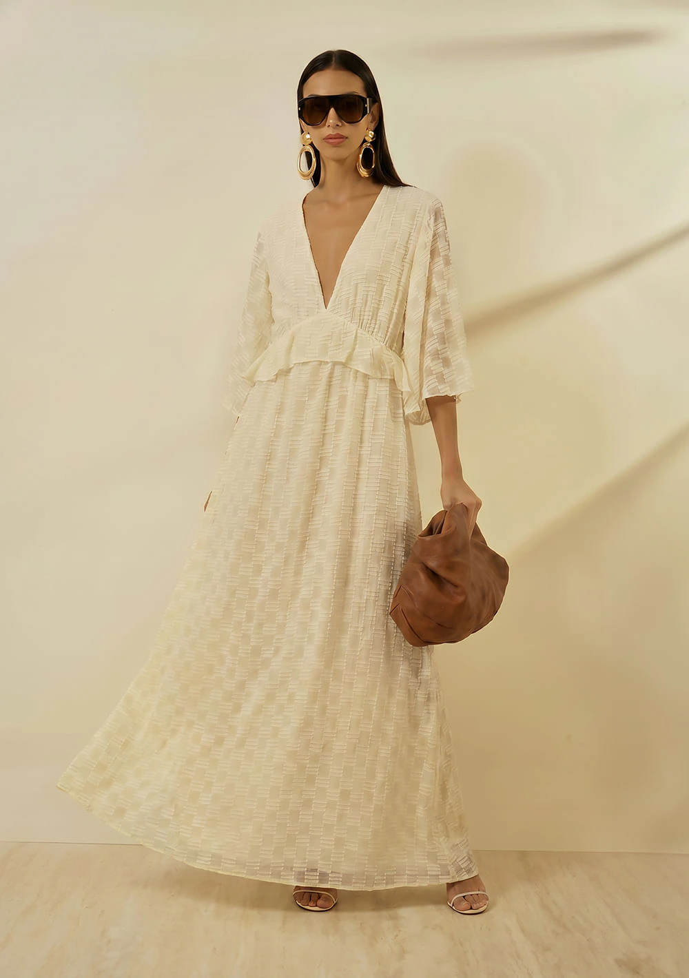 Vestido Iódice Solto Decote V Manga Curta Longo Off White