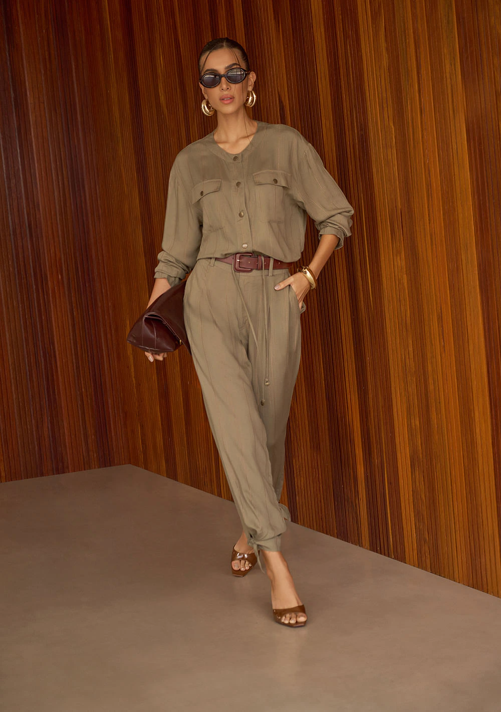 Camisa Zinco Solta Gola Padre Manga Longa Cropped Verde