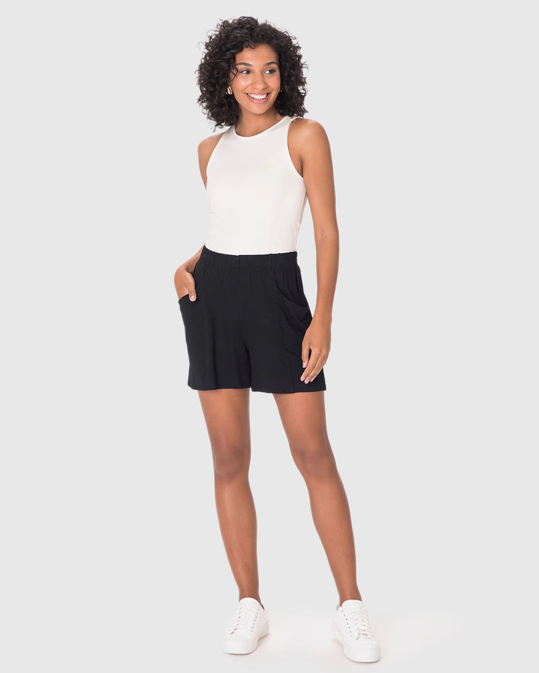 Shorts Alfaiataria Feminino Cós Elástico Em Moletinho De Viscose