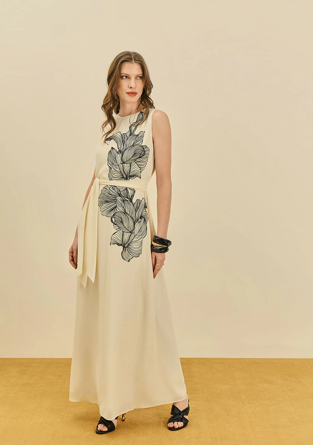 Vestido Maria.Valentina Solto Decote Careca Sem Manga Longo Off White