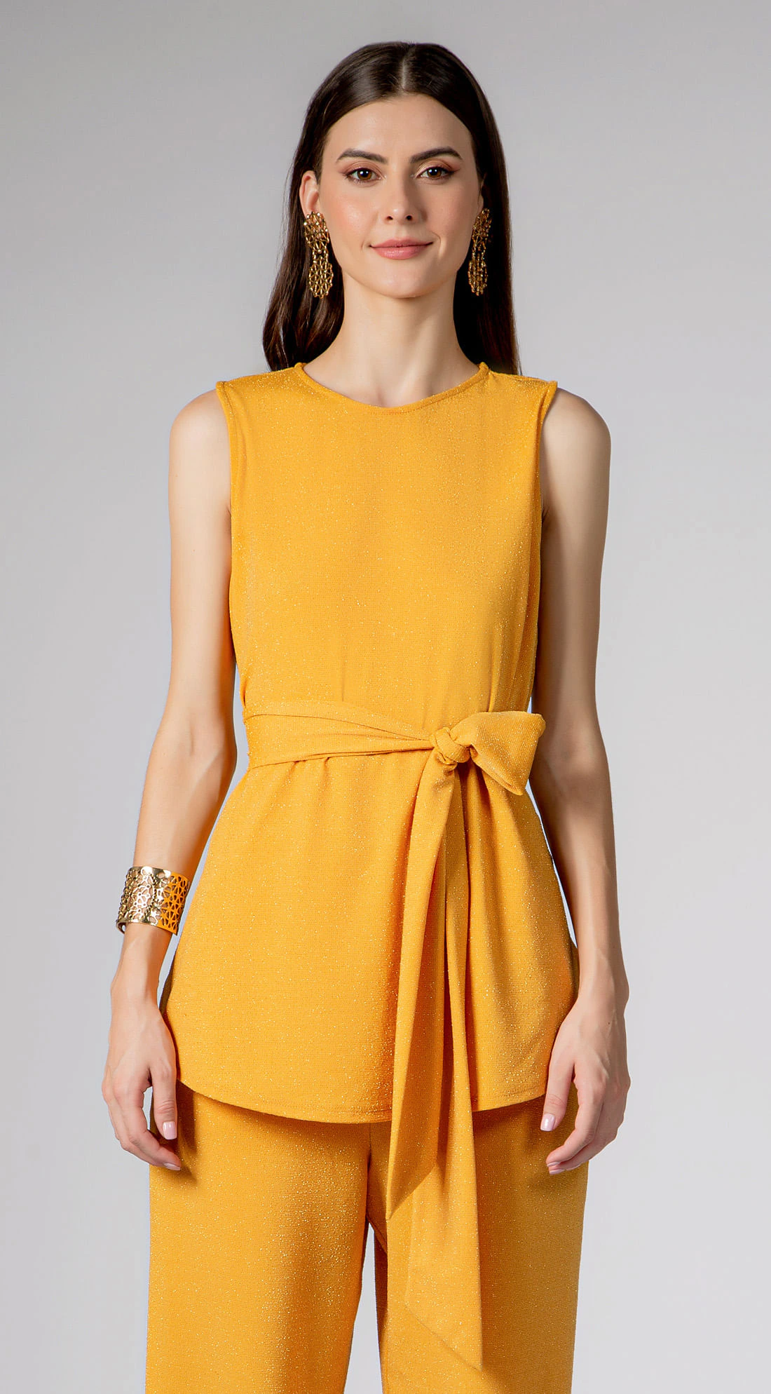 Blusa Maria.Valentina Decote Redondo Cavada Amarração Frente Amarelo