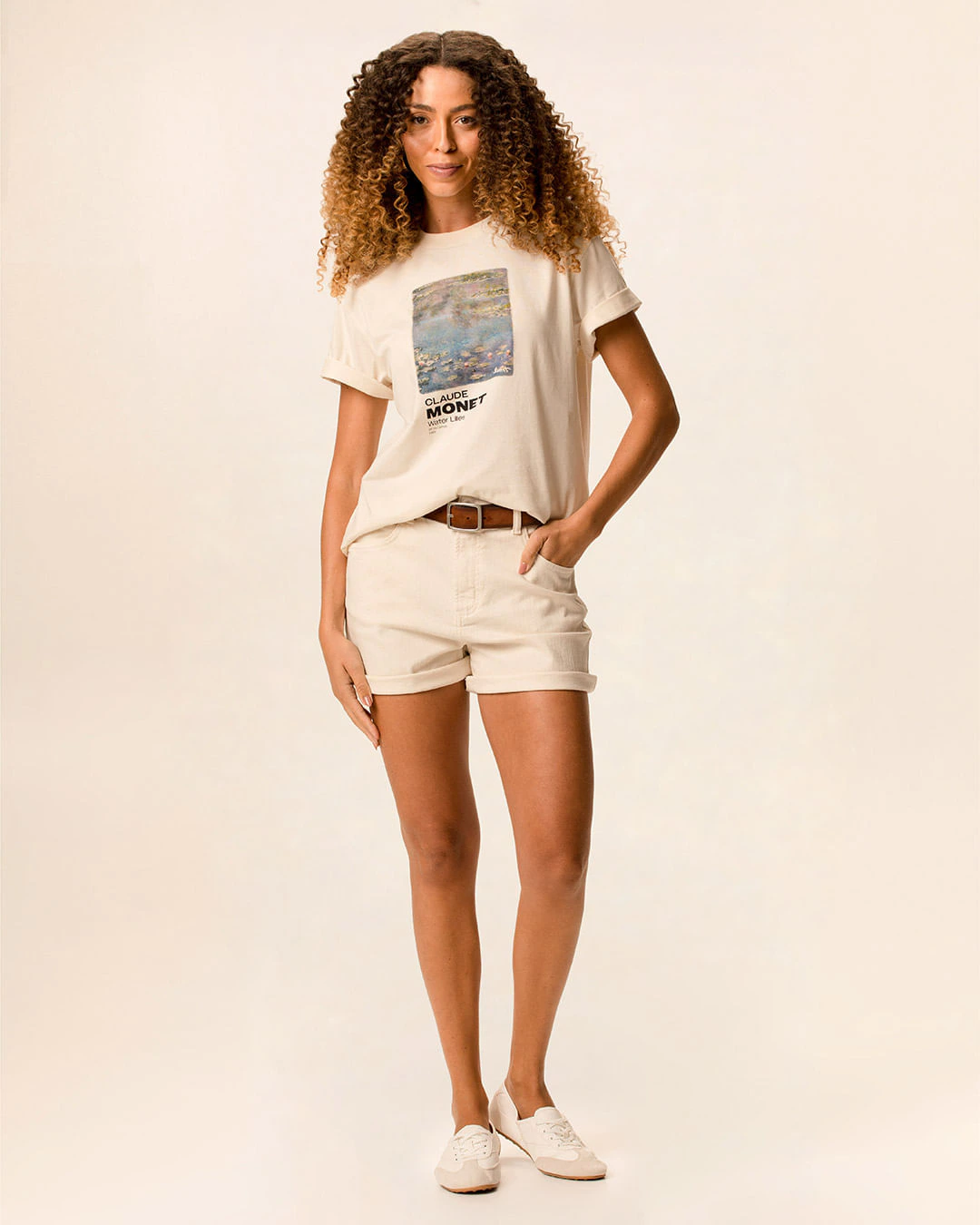 Bermuda Feminina Boyfriend Cintura Média Com Cinto Em Sarja Stretch