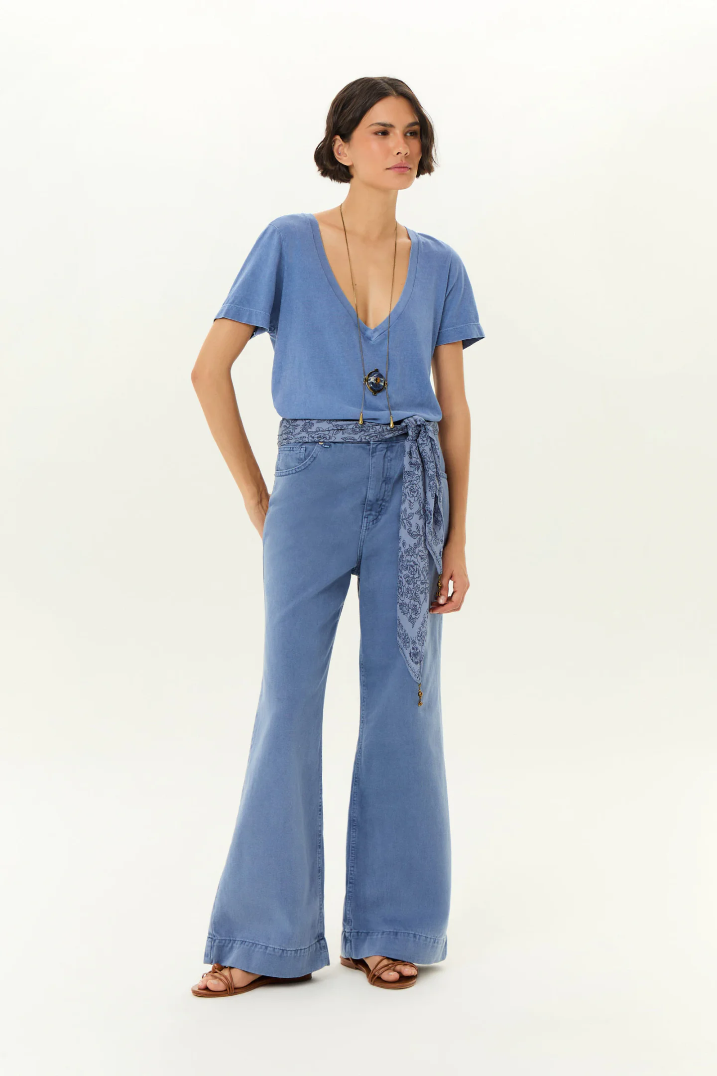 Calça Sarja Wide Leg Barra Larga