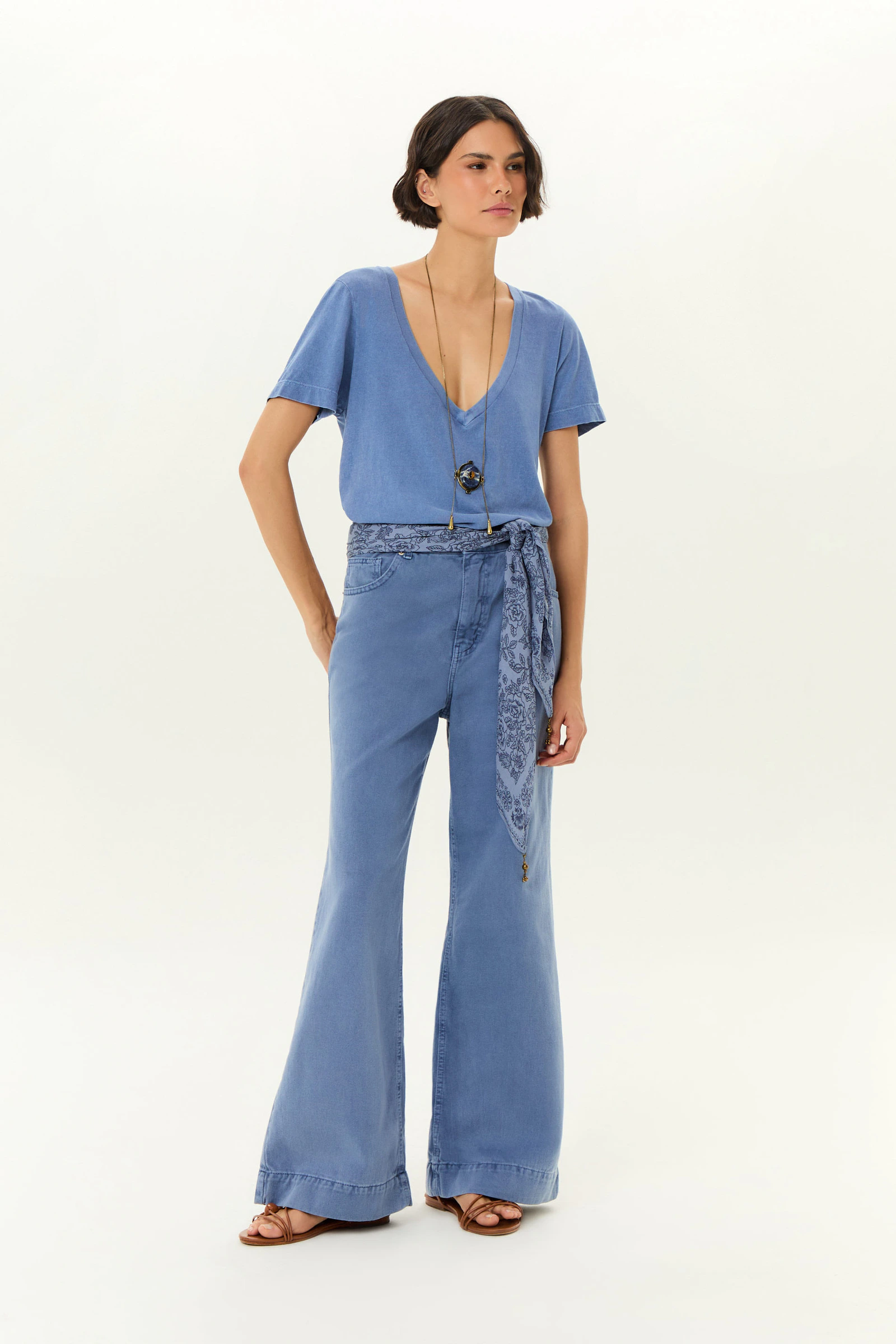 Calça Sarja Wide Leg Barra Larga