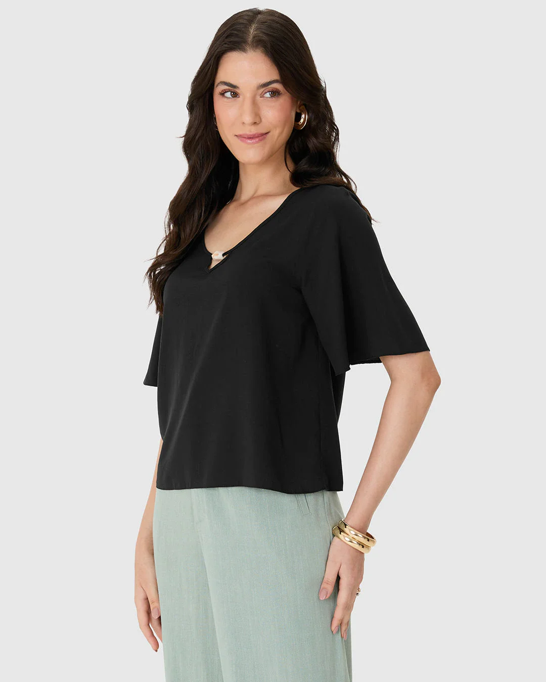 Blusa Feminina Ampla Decote V Detalhe Vazado Em Viscose