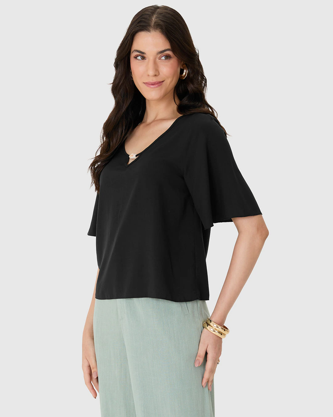 Blusa Feminina Ampla Decote V Detalhe Vazado Em Viscose