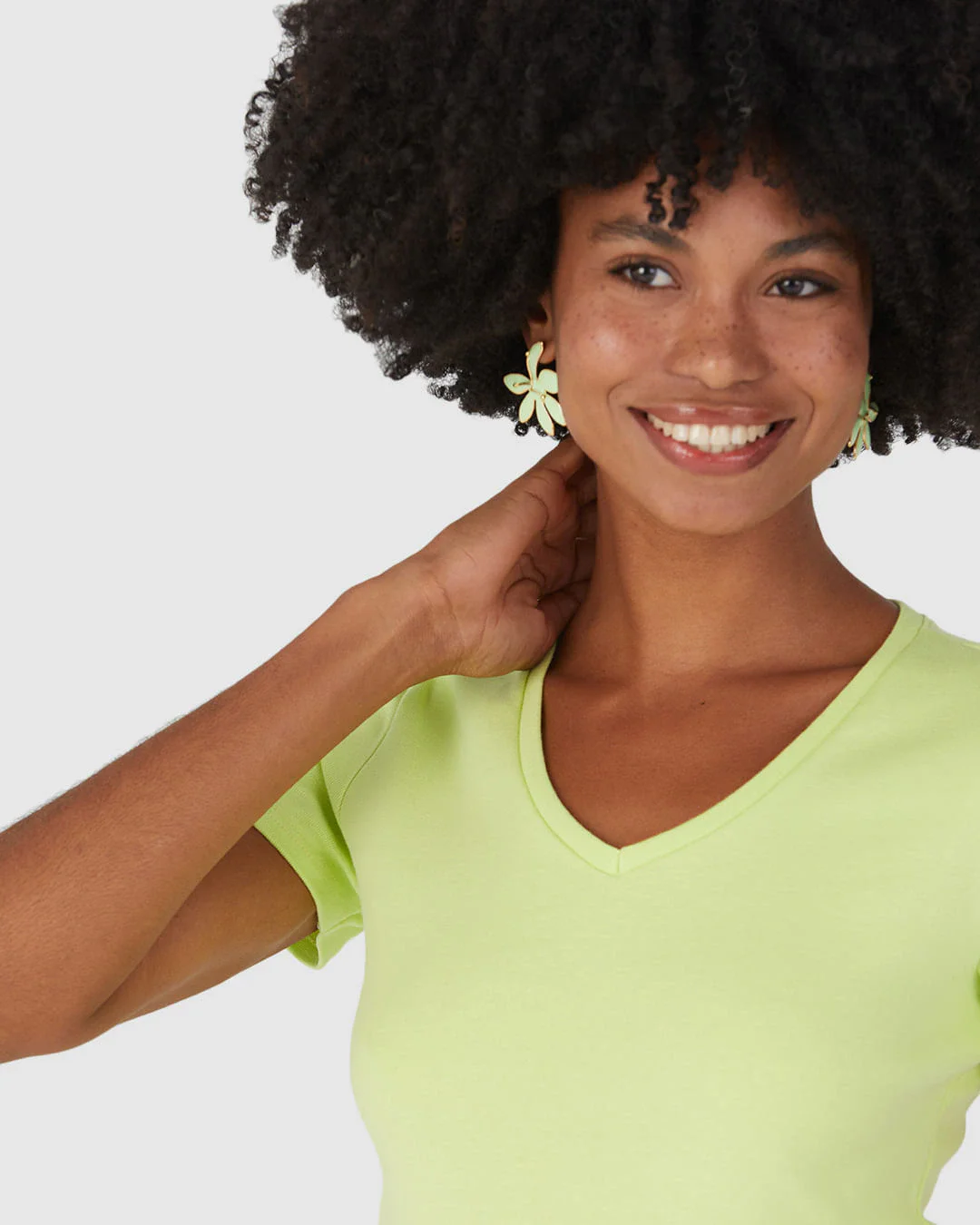 Blusa Básica Feminina Decote V Manga Curta Em Algodão