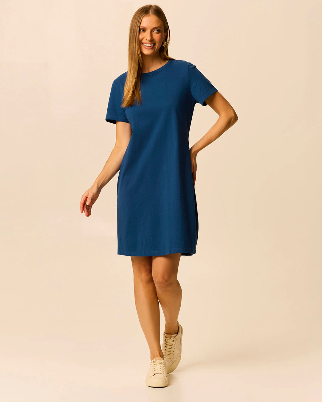 Vestido Feminino Com Decote Redondo Em Algodão