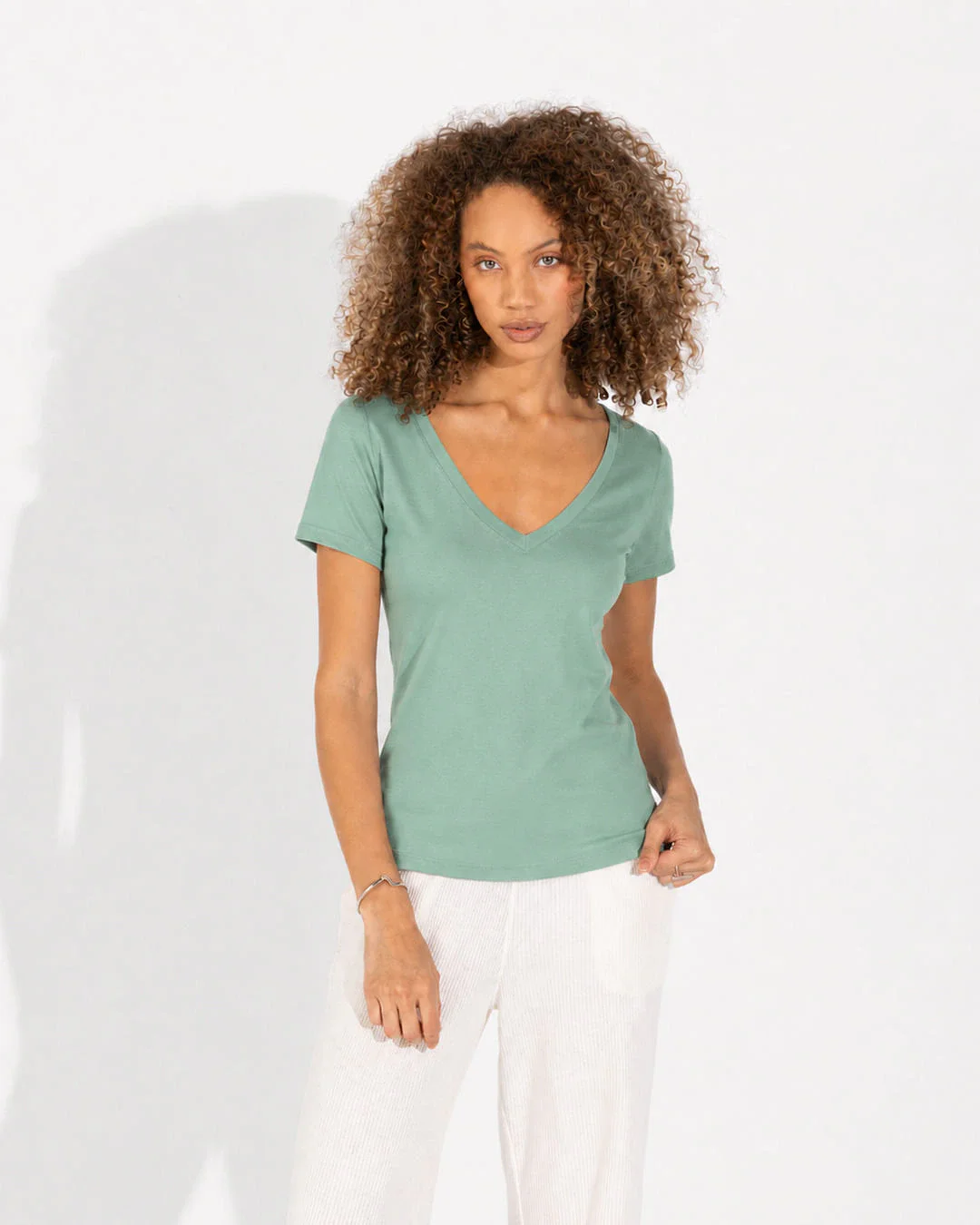 Camiseta Pima Gola V Feminina