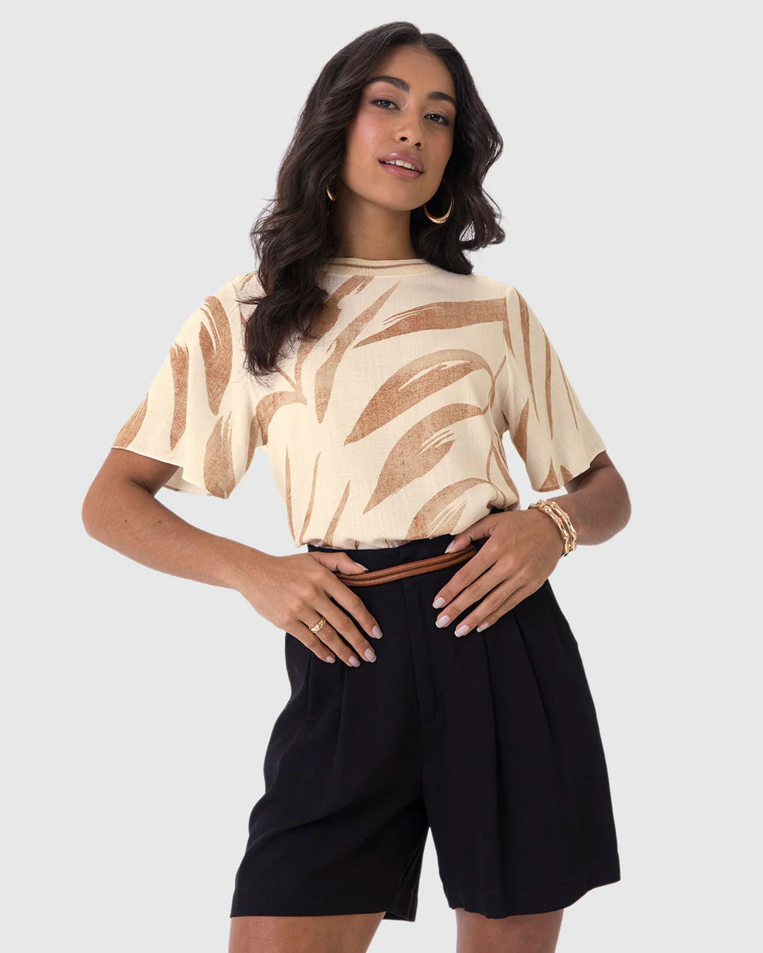 Shorts Alfaiataria Feminino Acompanha Cinto Em Viscose Sarjada