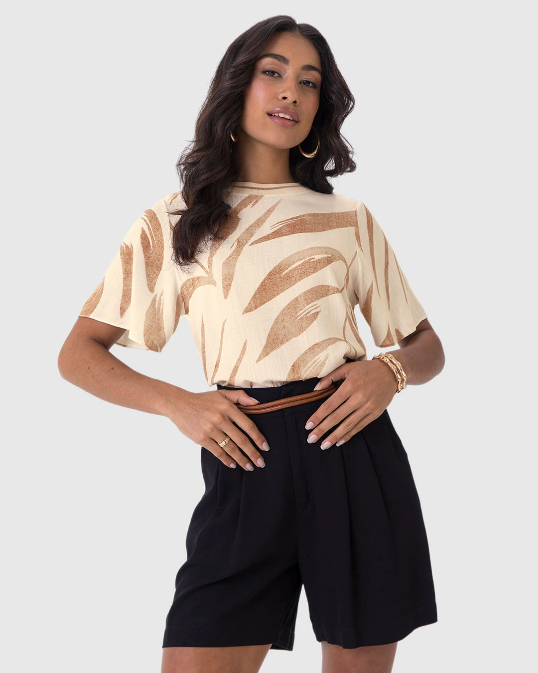 Shorts Alfaiataria Feminino Acompanha Cinto Em Viscose Sarjada