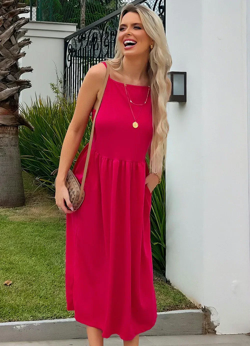 Moda Pop - Vestido Midi Rosa com Alças